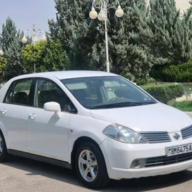 Nissan Tiida 2006