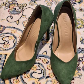 Miu miu kabluk