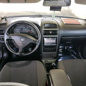Opel Astra 2003