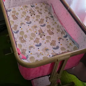 детская манежка-кровать