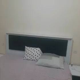 Arenda Buzmeýin Täze Ahal