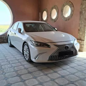 Lexus ES 300h 2020