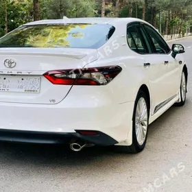 Toyota Camry 2022