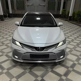 Toyota Camry 2023