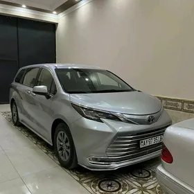 Toyota Sienna 2022