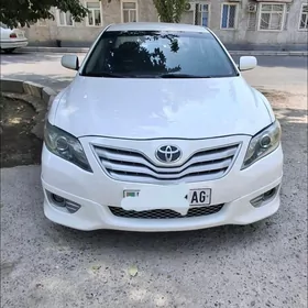 Toyota Camry 2011