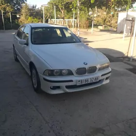BMW E39 2003