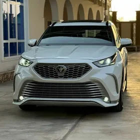 Toyota Highlander 2022