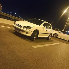 Peugeot 206 2002