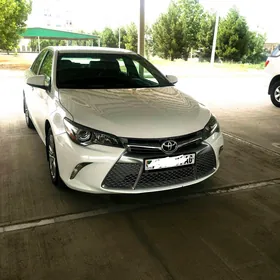 Toyota Camry 2017