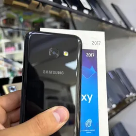 SAMSUNG A3 2017