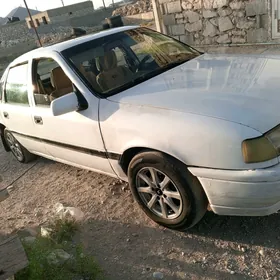 Opel Vectra 1990