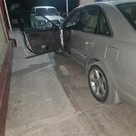 Toyota Avalon 2001