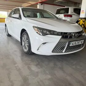 Toyota Camry 2015
