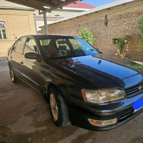 Toyota Corona 1995