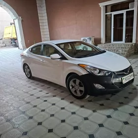 Hyundai Elantra 2013