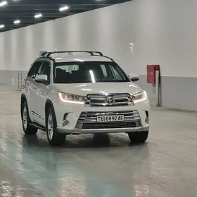 Toyota Highlander 2018