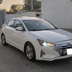 Hyundai Elantra 2021