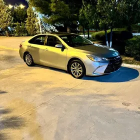 Toyota Camry 2017