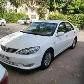 Toyota Camry 2004