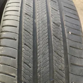 235 55 20 MICHELIN