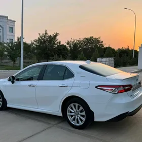 Toyota Camry 2018