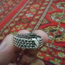 серебряное кольцо 20го размера