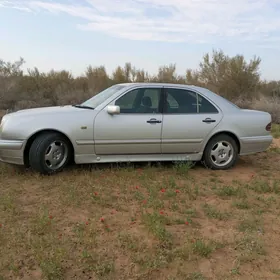 Mercedes-Benz E320 1997