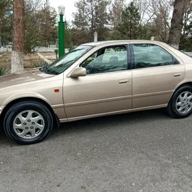 Toyota Camry 2000