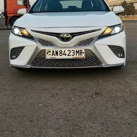 Toyota Camry 2020