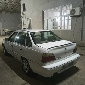 Daewoo Nexia 2001