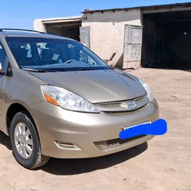 Toyota Sienna 2005