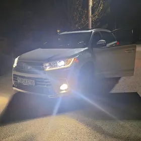 Toyota Highlander 2017