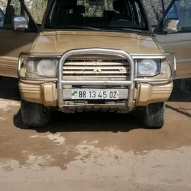 Mitsubishi Pajero 1992