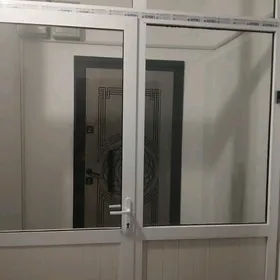 Plastika Aýna gapy