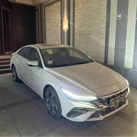 Hyundai Elantra 2025