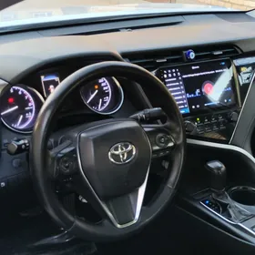 Toyota Camry 2018