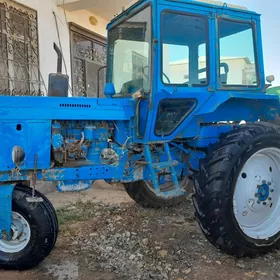 MTZ T-28 2003