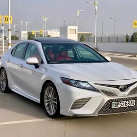 Toyota Camry 2019