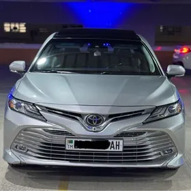 Toyota Camry 2018