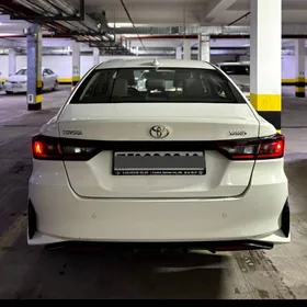 Toyota Yaris 2024