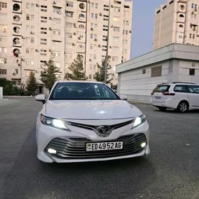 Toyota Camry 2020