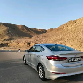 Hyundai Elantra 2016