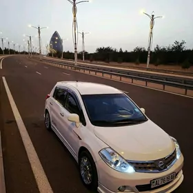 Nissan Versa 2010