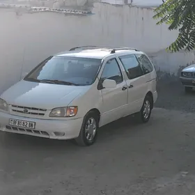 Toyota Sienna 2002