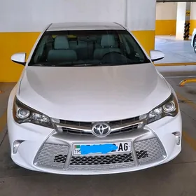 Toyota Camry 2015