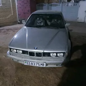 BMW 730 1990