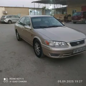 Toyota Camry 2001