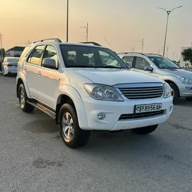 Toyota Fortuner 2006