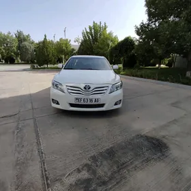 Toyota Camry 2010